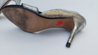 Zapatos plateados