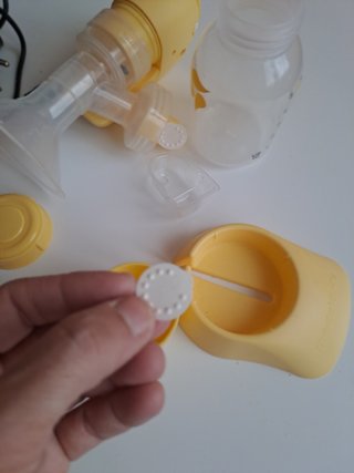 Sacaleches Medela Mini Electric. Con pezoneras