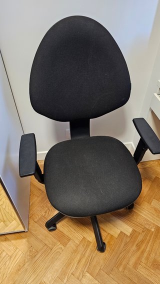 Silla oficina con ruedas