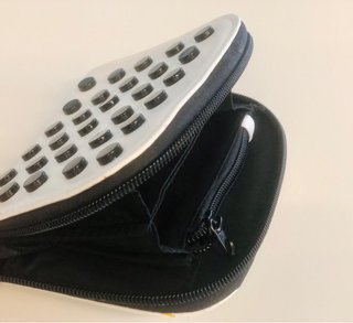 Cartera Nueva . Motivos en relieve