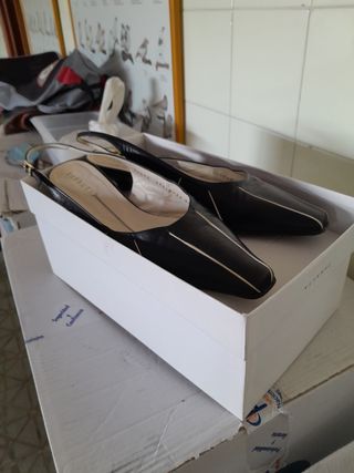 Zapatos con tacón de la marca Farrutx