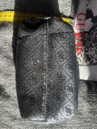Neceser NUEVO GUESS