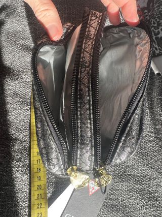 Neceser NUEVO GUESS