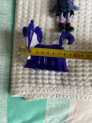 Muñeca/Figura Vampirina y su perro