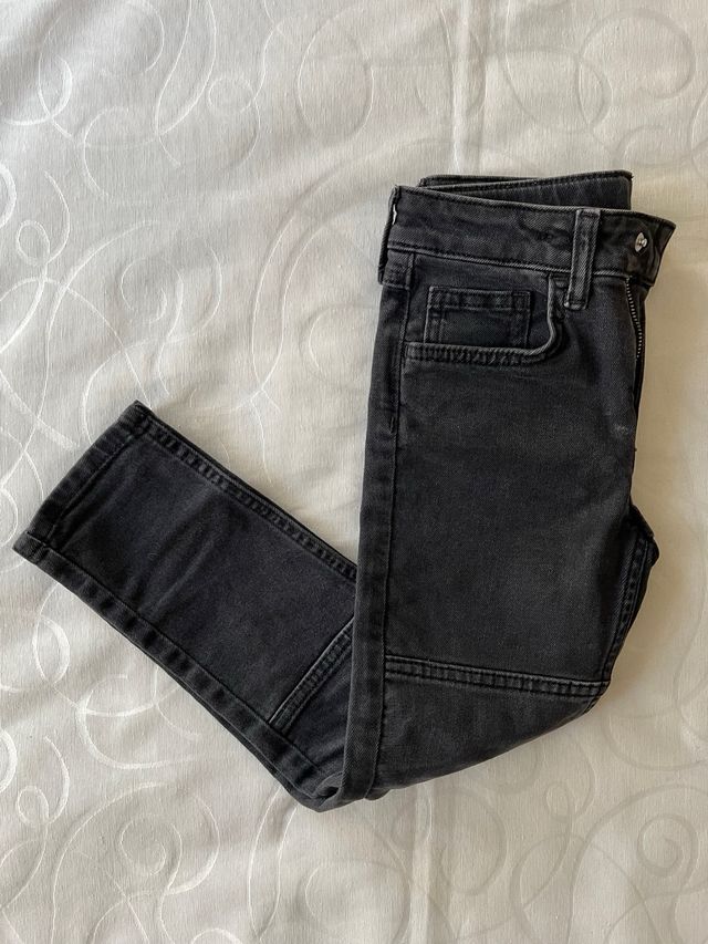 PANTALÓN talla 5-6 -H&M-