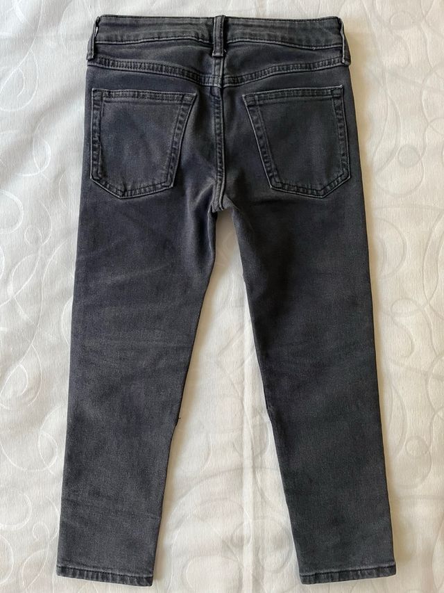 PANTALÓN talla 5-6 -H&M-