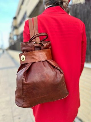 MOCHILA CUERO CIERRE ANTIRROBO CRUDADO