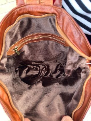 MOCHILA CUERO CIERRE ANTIRROBO CRUDADO