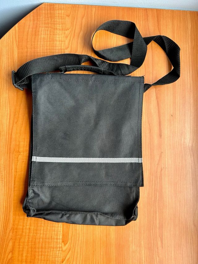 Bolso tipo bandolera