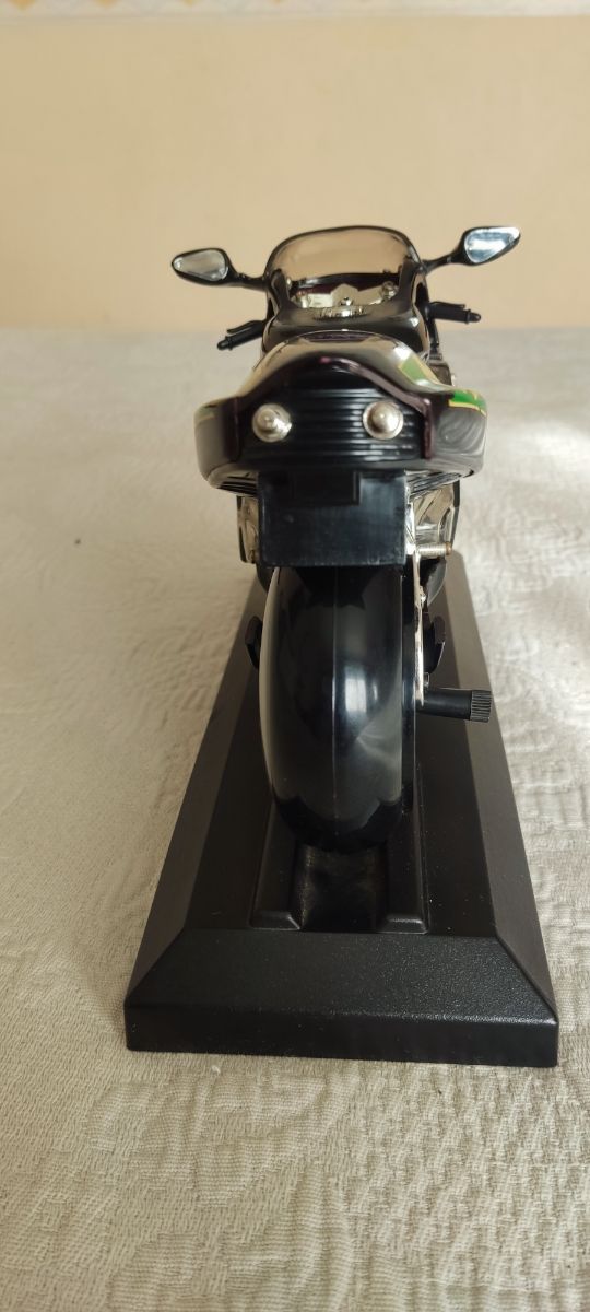 Antiguo reloj despertador, marca Contact