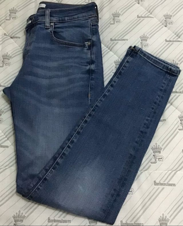 Pantalón joven hombre