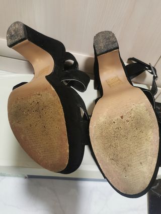 Zapatos de tacón negros