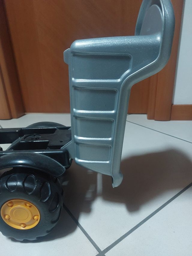 Camion ribaltabile 45 cm × 32 cm circa