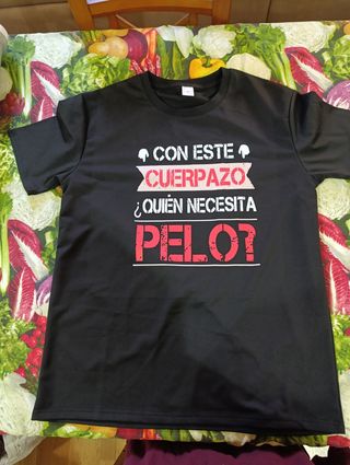 Camiseta con slogan 