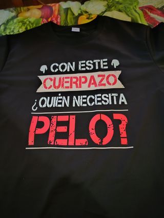 Camiseta con slogan 
