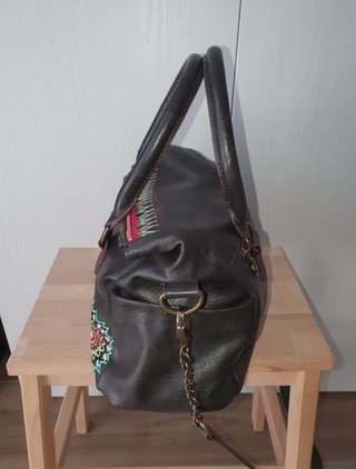 Borsa Desigual  nera a ricami multicolore