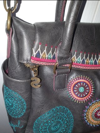 Borsa Desigual  nera a ricami multicolore