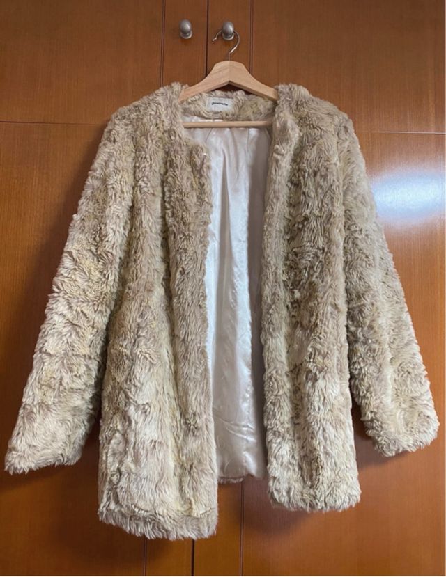 Abrigo pelo beige