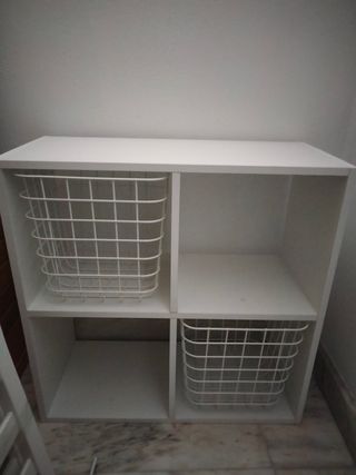 Mueble almacenaje y cestas