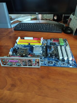 Placa 775 GA-81915P Duo + back plate