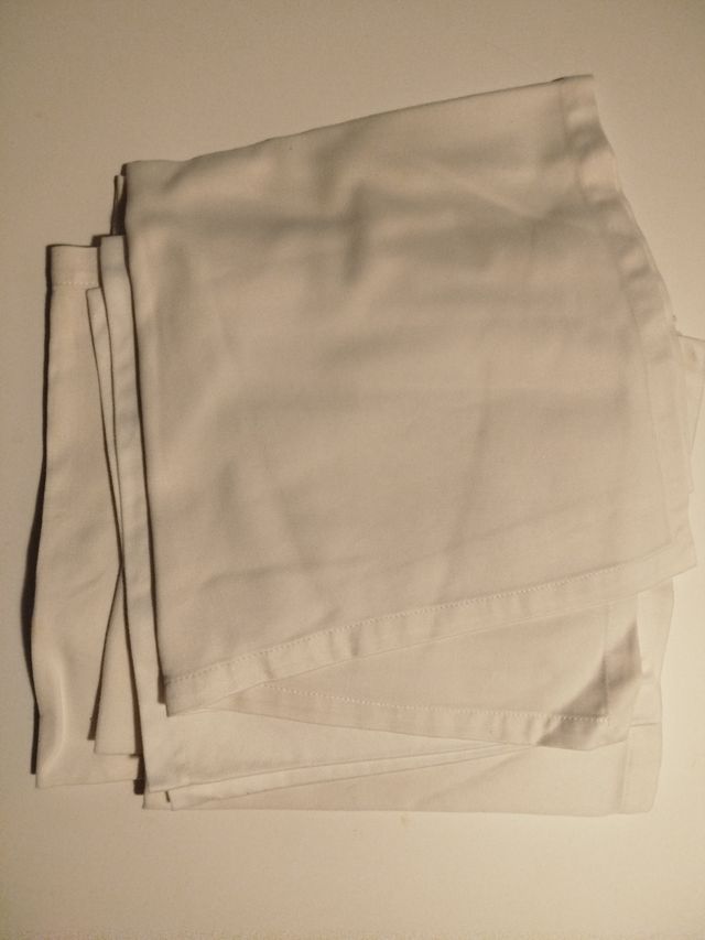 SERVILLETAS BLANCAS