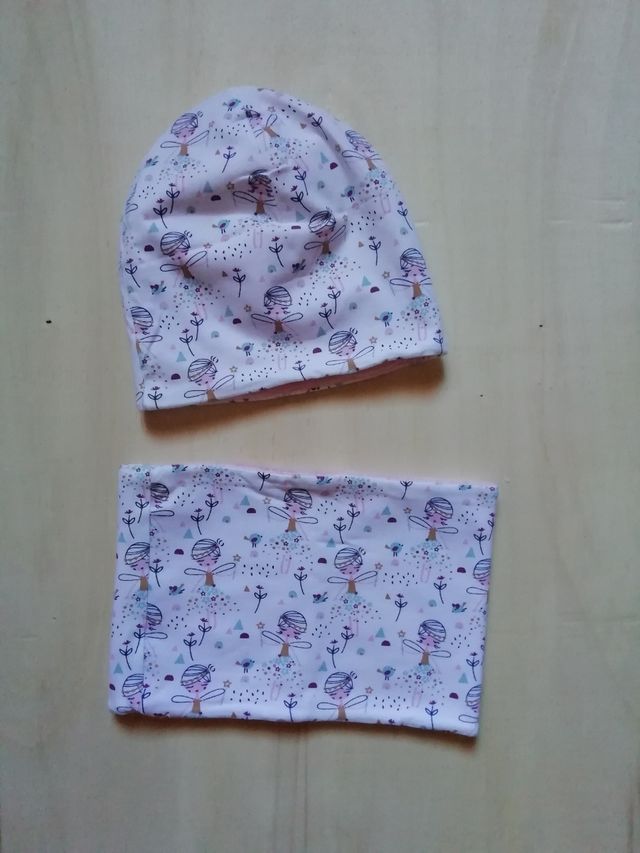 Scaldacollo e cappellino