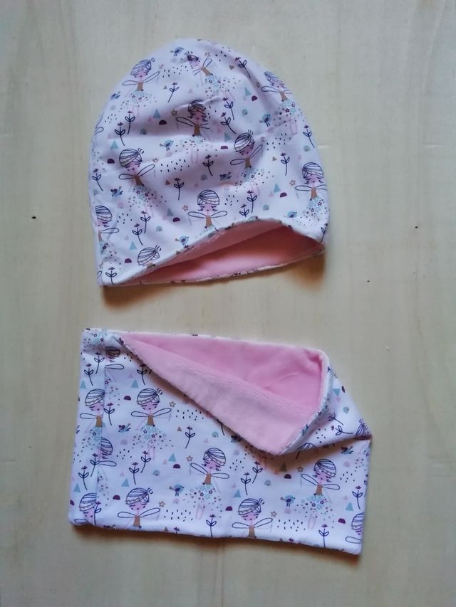 Scaldacollo e cappellino