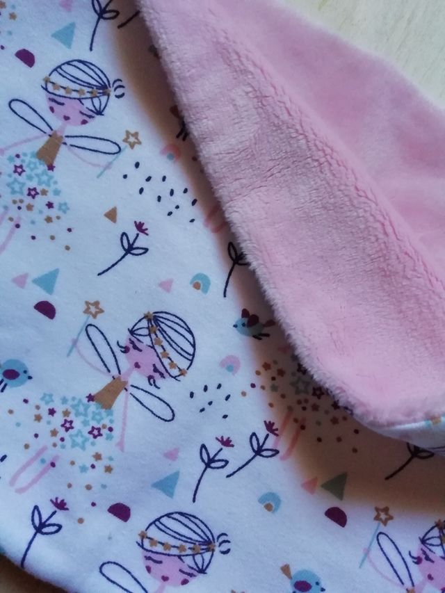 Scaldacollo e cappellino