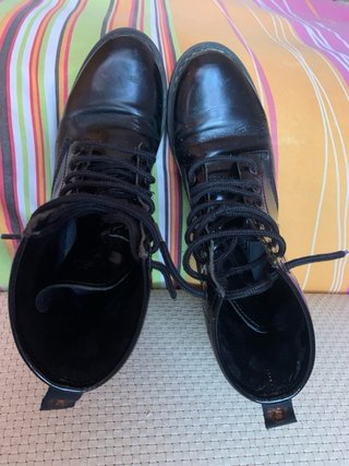 Botas negras de piel