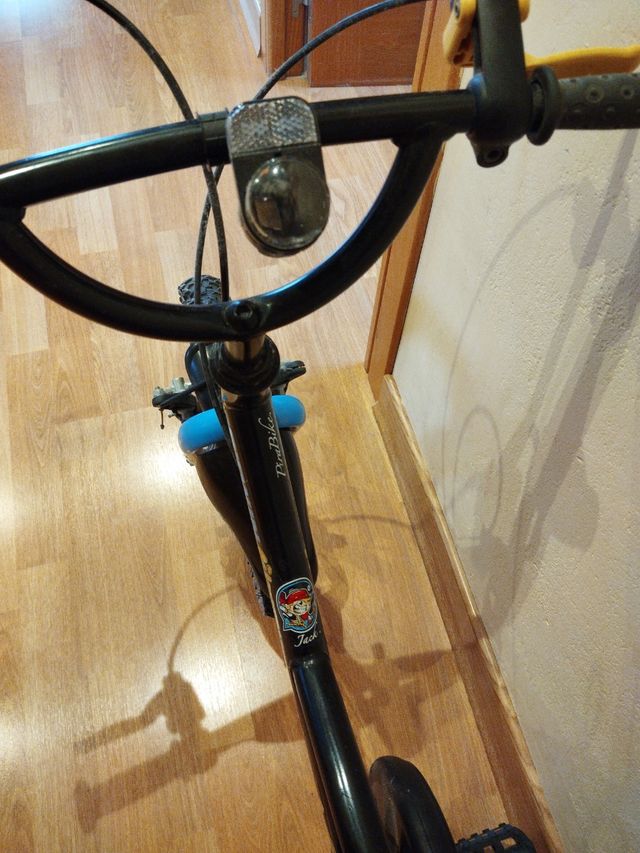 Bicicleta Decathlon para niños hasta 7 años