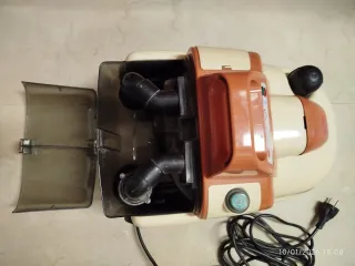 Vaporeta y aspiradora. DI4.