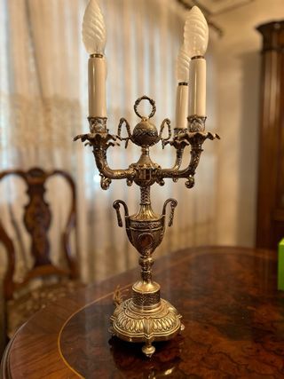 Candelabro plateado
