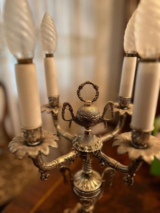 Candelabro plateado