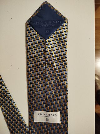 Corbata Givenchy