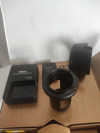Cámara Reflex Nikon en caja. Kit 2 Objetivos incl.