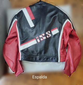 Chaqueta de moto con protectores,piel.