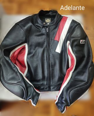 Chaqueta de moto con protectores,piel.