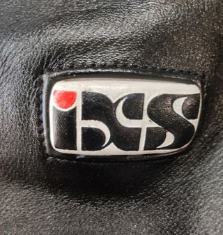 Chaqueta de moto con protectores,piel.