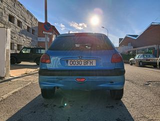 Peugeot 206 2001
