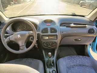 Peugeot 206 2001