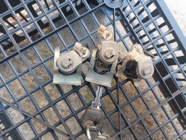 Bombines de puertas Suzuki samurái