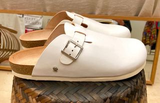 Zuecos de piel Klaus Linn