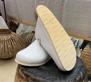 Zuecos de piel Klaus Linn