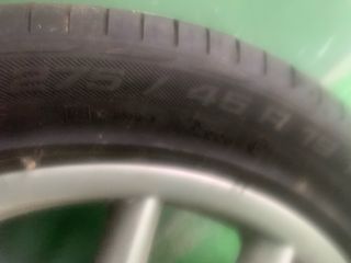 Llanta con neumatico original porsche cayanne