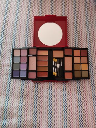 Estuche Maquillaje Sombras, Coloretes, etc.