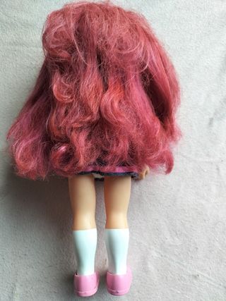 Muñeca pelirroja manos movibles
