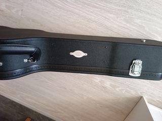 Estuche Taylor 314 grand auditorium