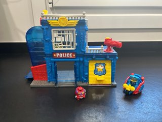 Comisaria de policia superzings