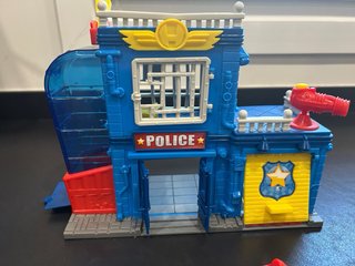 Comisaria de policia superzings