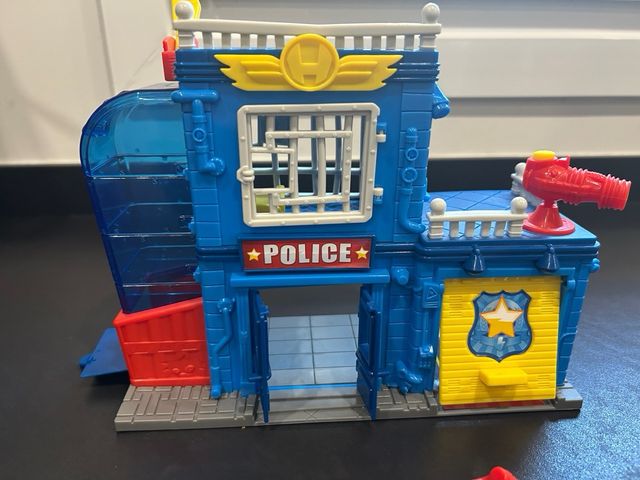 Comisaria de policia superzings